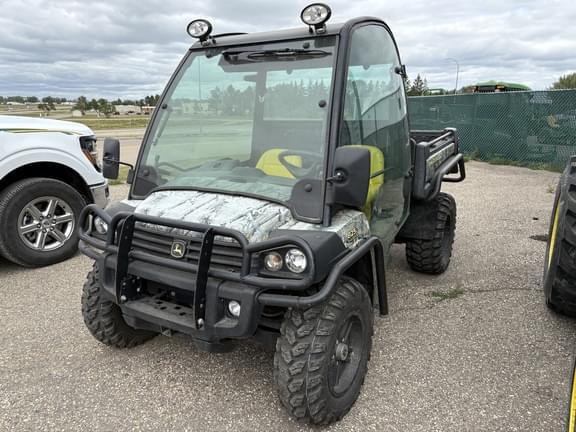 Image of John Deere Gator XUV 825i equipment image 1