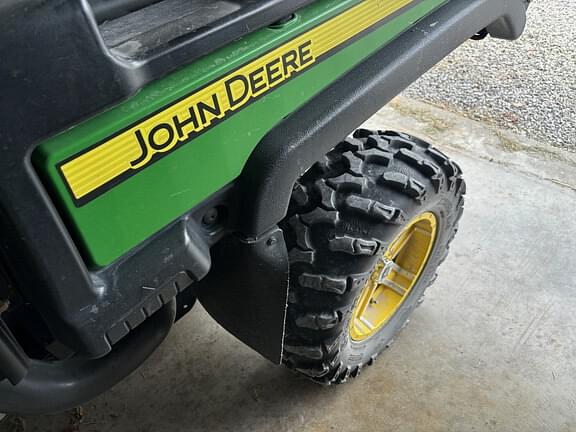 Image of John Deere Gator XUV 825i equipment image 2