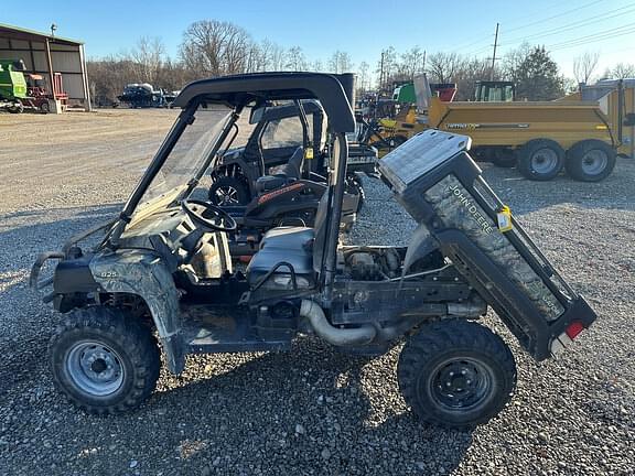 Image of John Deere Gator XUV 825i equipment image 1