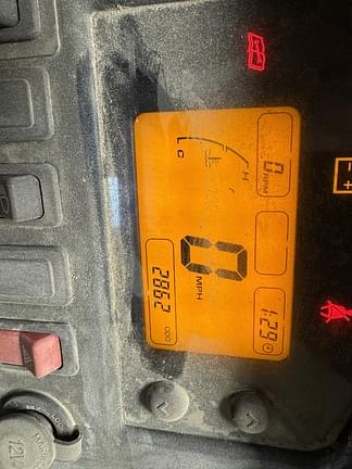 Image of John Deere Gator XUV 825i equipment image 1