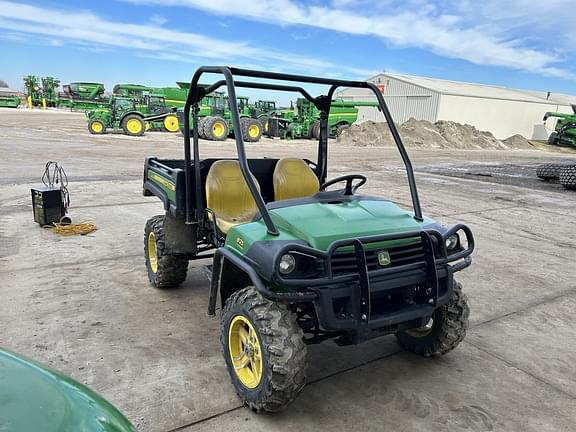 Image of John Deere Gator XUV 825i equipment image 2