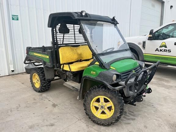 Image of John Deere Gator XUV 825i Image 1
