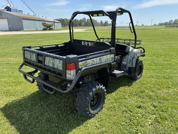 Image of John Deere Gator XUV 825i equipment image 4