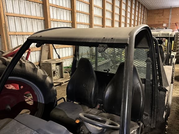 Image of John Deere Gator XUV 825i equipment image 2