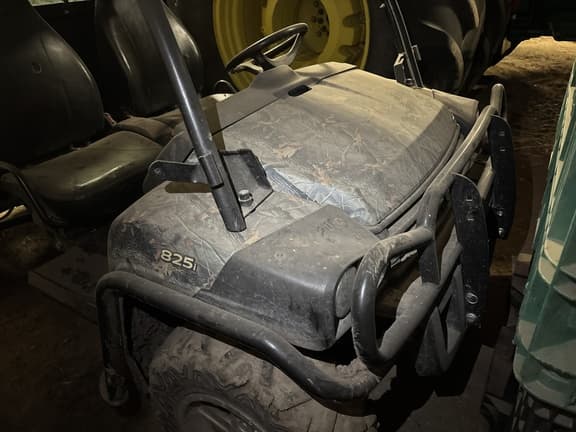 Image of John Deere Gator XUV 825i equipment image 4