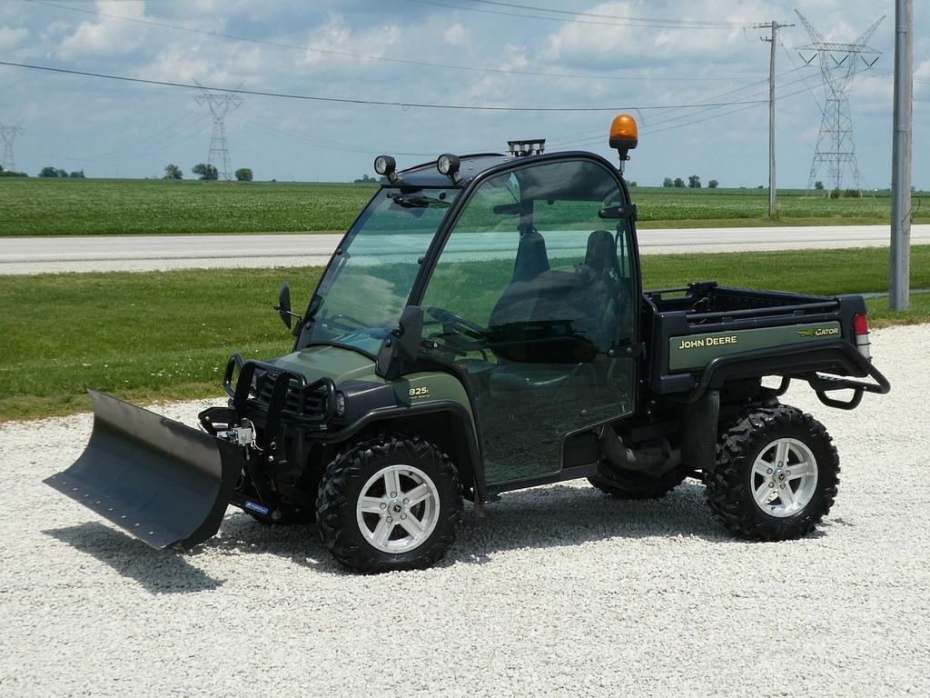 Image of John Deere Gator XUV 825i Primary image