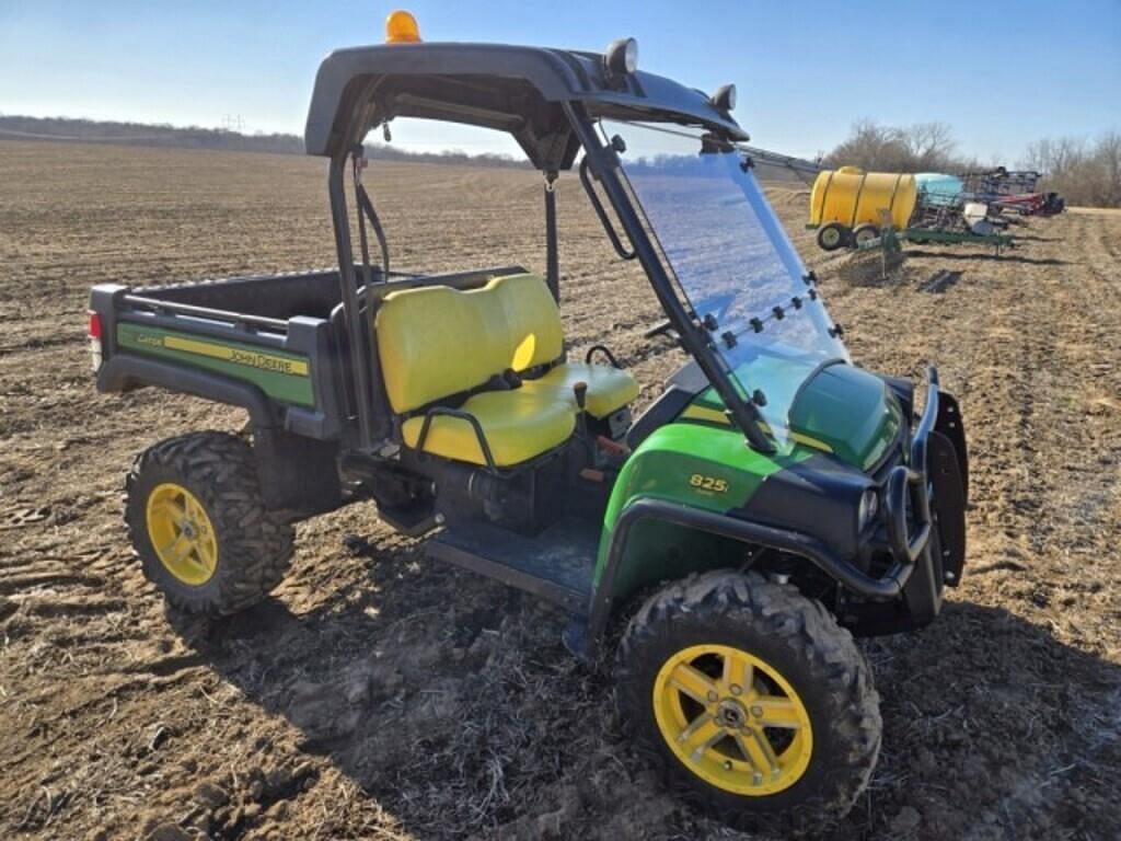 Image of John Deere Gator XUV 825i Primary image