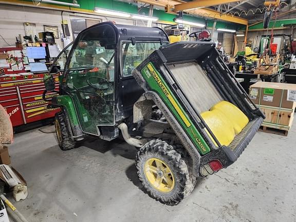 Image of John Deere Gator XUV 825i equipment image 2