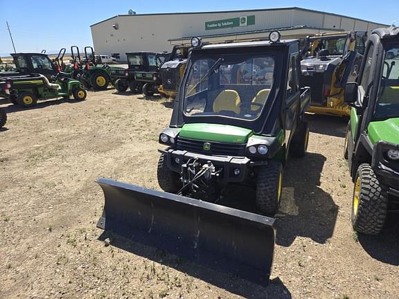 Image of John Deere Gator XUV 825i equipment image 2