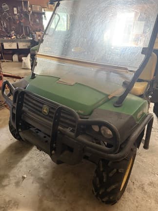 Image of John Deere Gator XUV 825i equipment image 1
