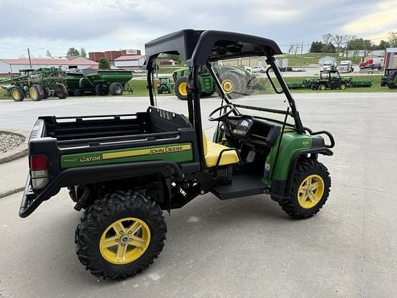 Image of John Deere Gator XUV 825i equipment image 3