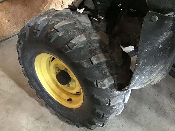 Image of John Deere Gator XUV 825i equipment image 4