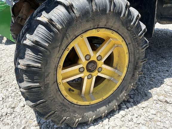 Image of John Deere Gator XUV 825i equipment image 1