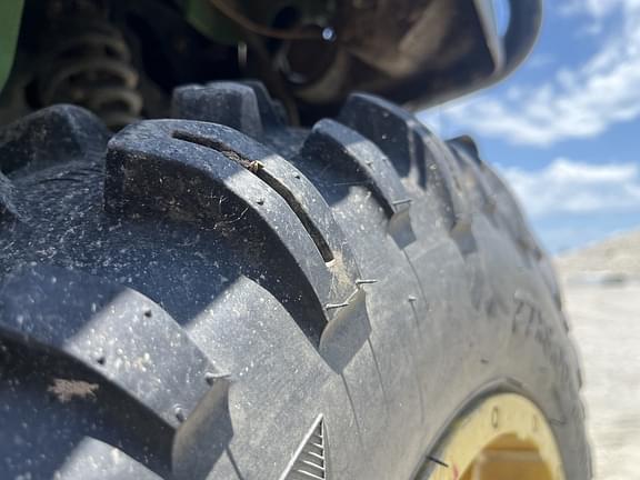 Image of John Deere Gator XUV 825i equipment image 3