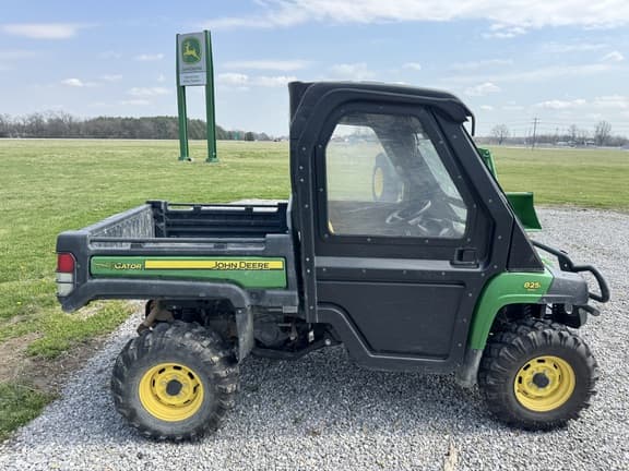 Image of John Deere Gator XUV 825i equipment image 4