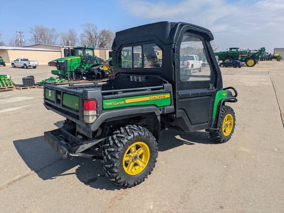 Image of John Deere Gator XUV 825i equipment image 4