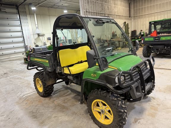 Image of John Deere Gator XUV 825i equipment image 2