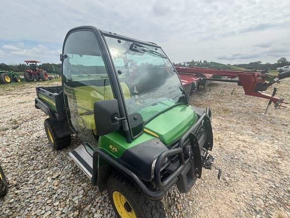 Image of John Deere Gator XUV 825i equipment image 2