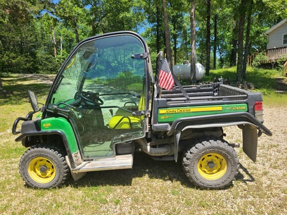 Image of John Deere Gator XUV 825i Primary image