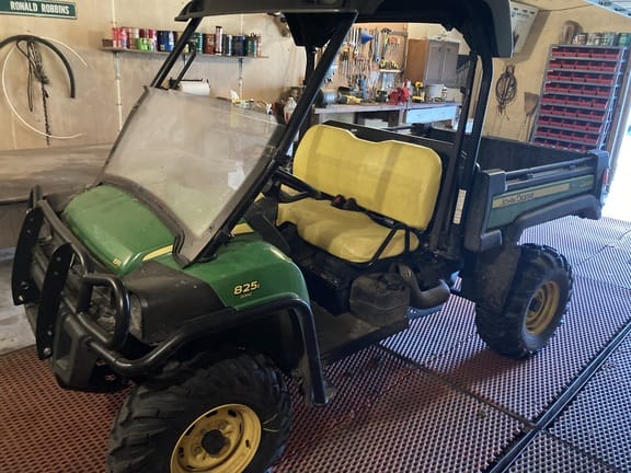Main image John Deere Gator XUV 825i