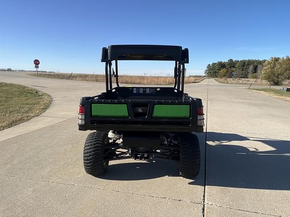 Image of John Deere Gator XUV 825i equipment image 4