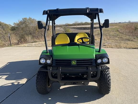 Image of John Deere Gator XUV 825i equipment image 1