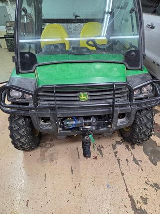 Image of John Deere Gator XUV 825i equipment image 1