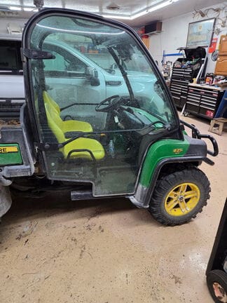 2012 John Deere Gator XUV 825i Equipment Image0