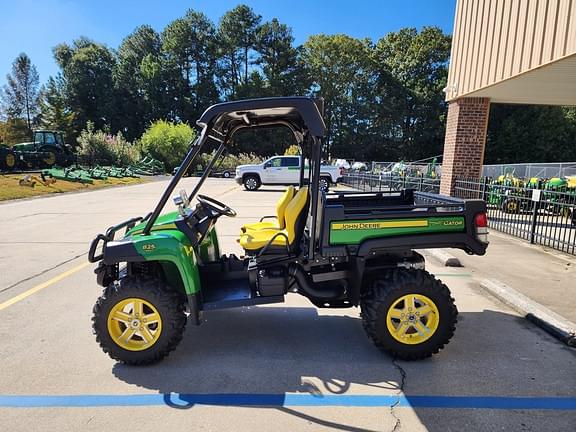 Image of John Deere Gator XUV 825i equipment image 1