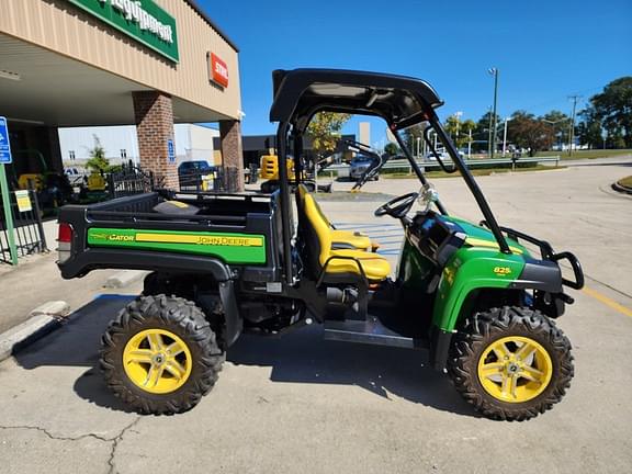 Image of John Deere Gator XUV 825i Primary image