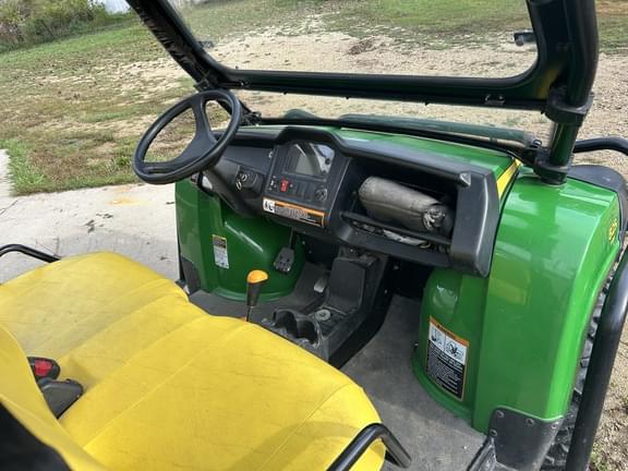 Image of John Deere Gator XUV 825i equipment image 4