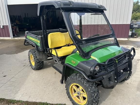 Image of John Deere Gator XUV 825i equipment image 1