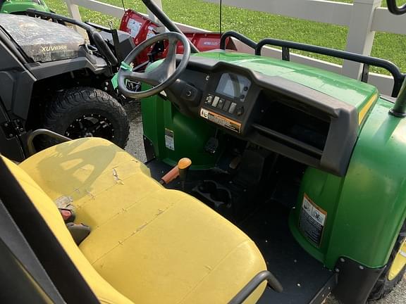 Image of John Deere Gator XUV 825i equipment image 4