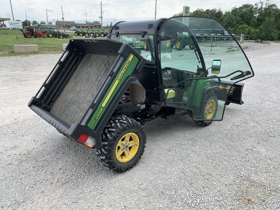 Image of John Deere Gator XUV 825i equipment image 4