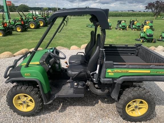 Image of John Deere Gator XUV 825i equipment image 1