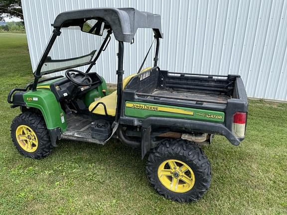 Image of John Deere Gator XUV 825i equipment image 1