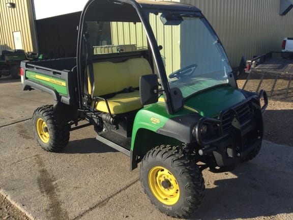 Main image John Deere Gator XUV 825i