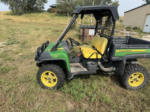 Image of John Deere Gator XUV 825i equipment image 4