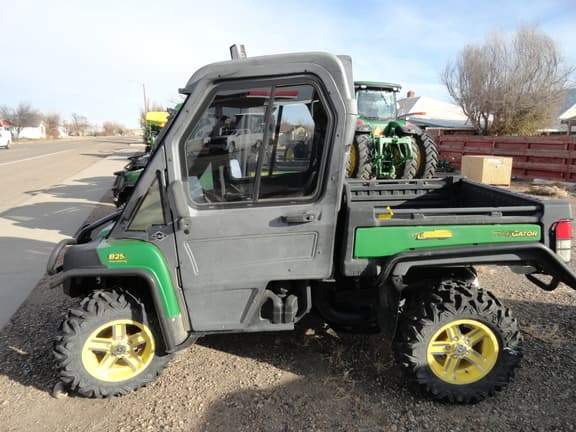 Image of John Deere Gator XUV 825i equipment image 1