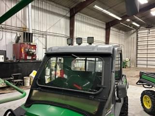 Image of John Deere Gator XUV 825i equipment image 3