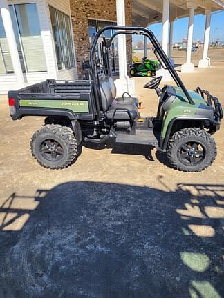 Image of John Deere Gator XUV 825i equipment image 2