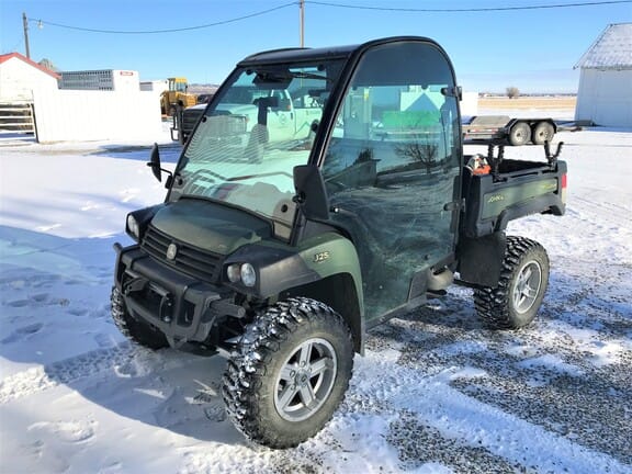 Main image John Deere Gator XUV 825i