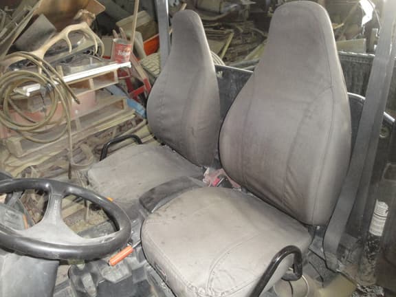 Image of John Deere Gator XUV 825i equipment image 2