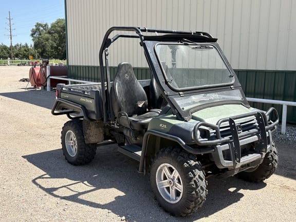 2012 John Deere Gator XUV 825i Equipment Image0