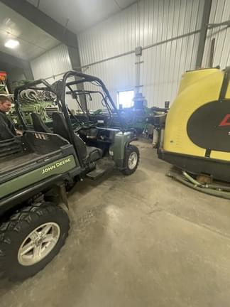 Image of John Deere Gator XUV 825i equipment image 4