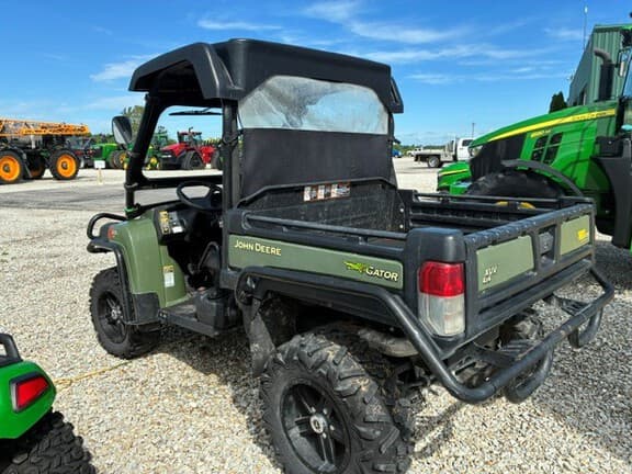 Image of John Deere Gator XUV 825i equipment image 2