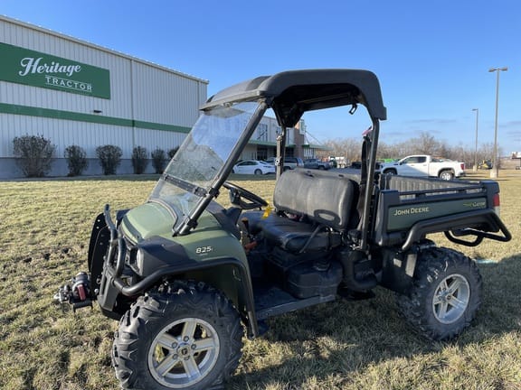 Main image John Deere Gator XUV 825i