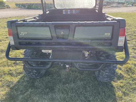Image of John Deere Gator XUV 825i equipment image 4