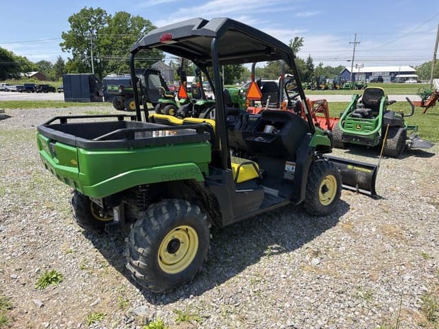 Image of John Deere XUV 550 equipment image 4