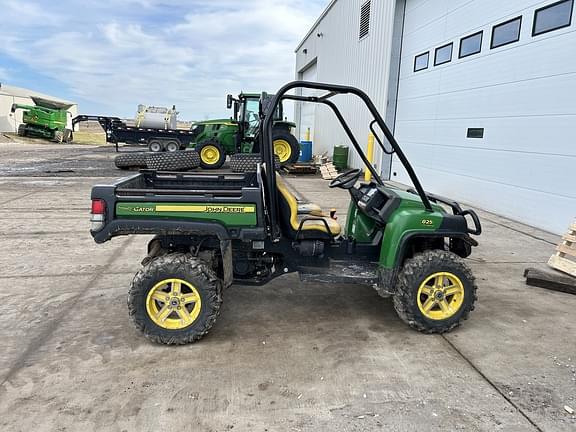 Image of John Deere Gator XUV 825i equipment image 4